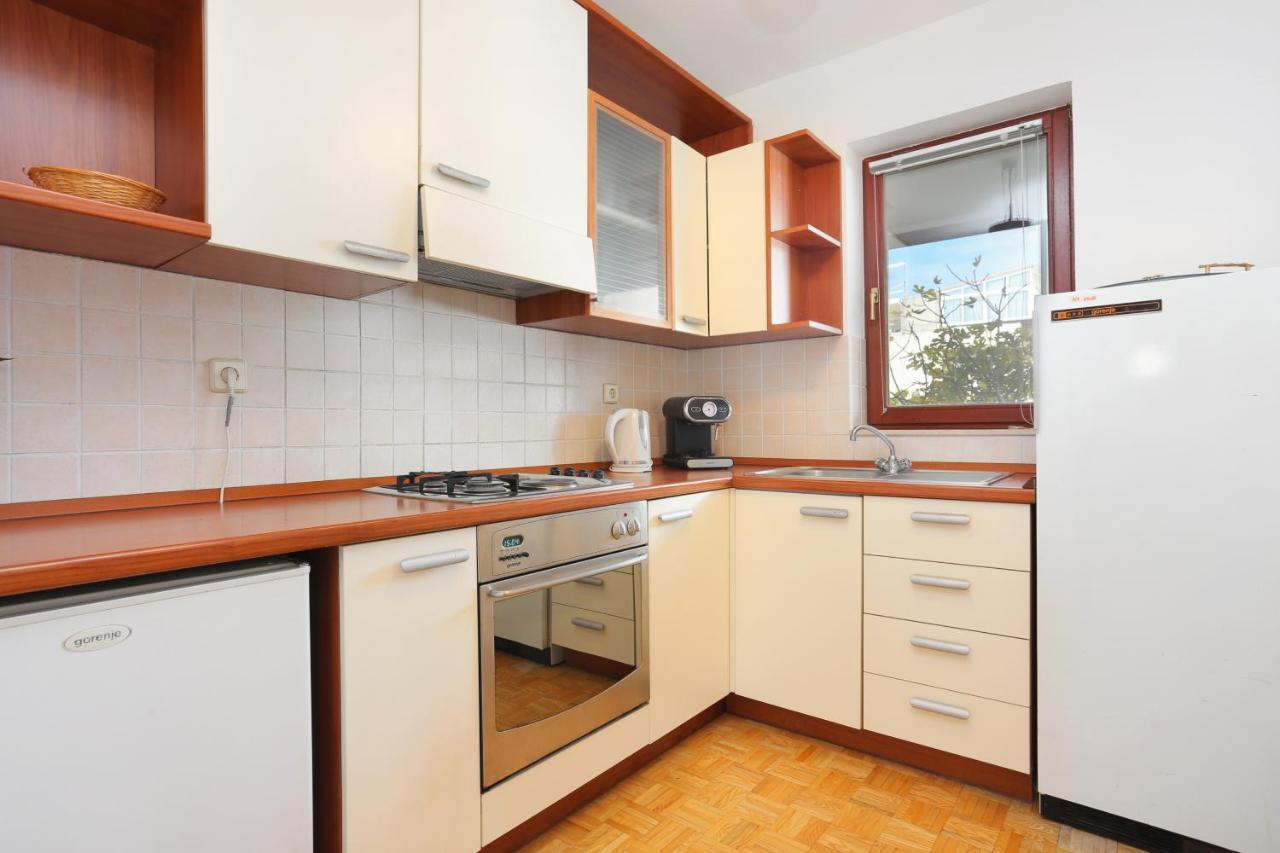 Apartments With A Parking Space Makarska - 5984 Екстериор снимка